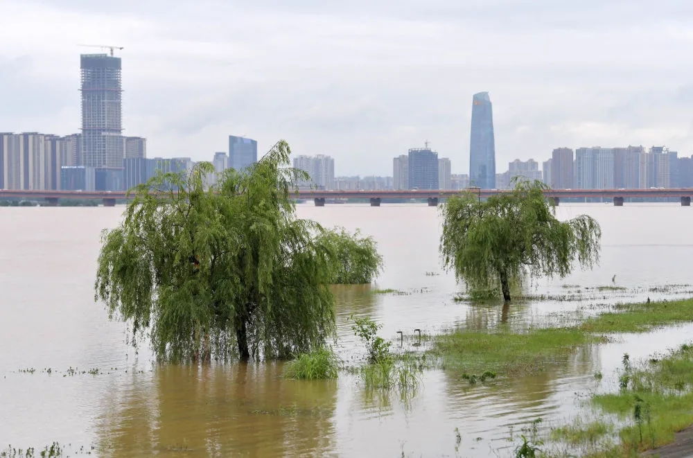 新華社｜全國多地進(jìn)入主汛期，如何防汛救災(zāi)?——專訪國家防辦、應(yīng)急管理部有關(guān)負(fù)責(zé)人