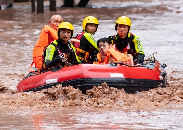 如何應(yīng)對(duì)強(qiáng)降雨及次生災(zāi)害？