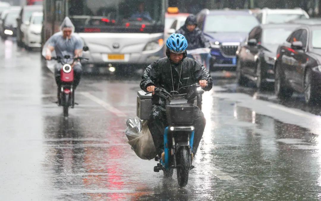 暴雨天氣發(fā)生意外如何自救？收好這份指南